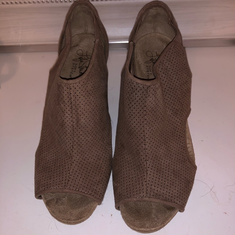 Khaki wedges